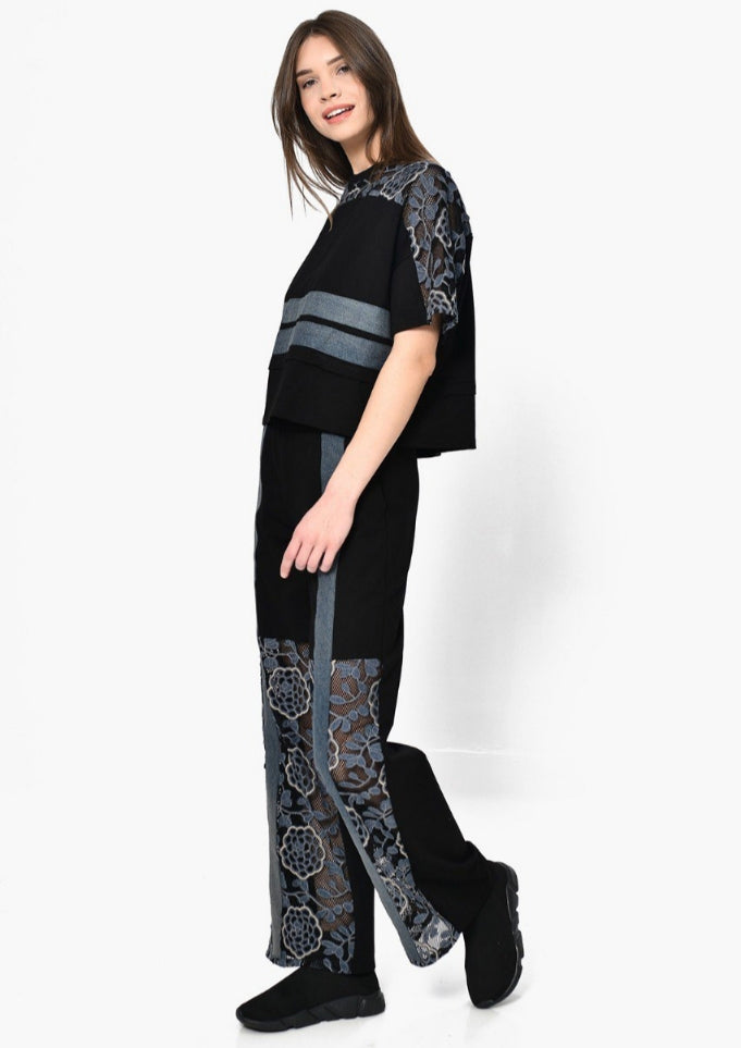 Γυναικείο Σετ με Δαντελένιες Λεπτομέρειες