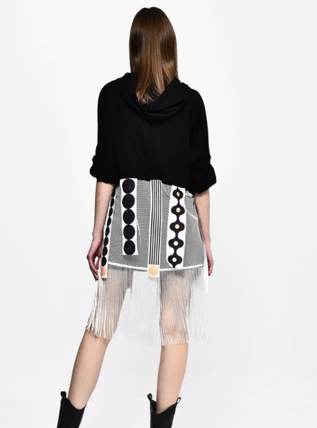 Πολυτελές Πανωφόρι με Γεωμετρικά Μοτίβα και Κρόσσια