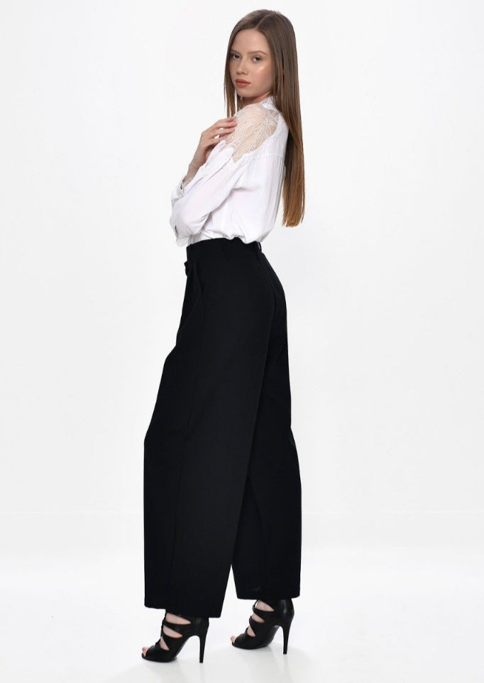 Μαύρη Παντελόνα